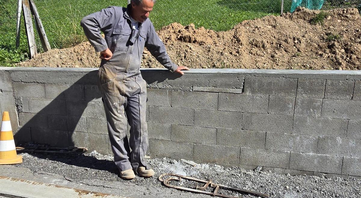 mur derrière mairie